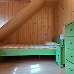 Nad Jeziorem Czorsztyńskim Domek letniskowy *