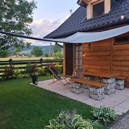 Nad Jeziorem Czorsztynskim 山林小屋 *